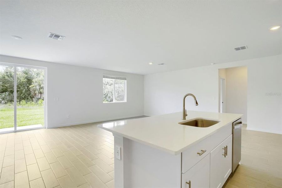 Spacious, unfurnished interior of a new home in Salt Meadows - Classic Series, Parrish (Image 26).