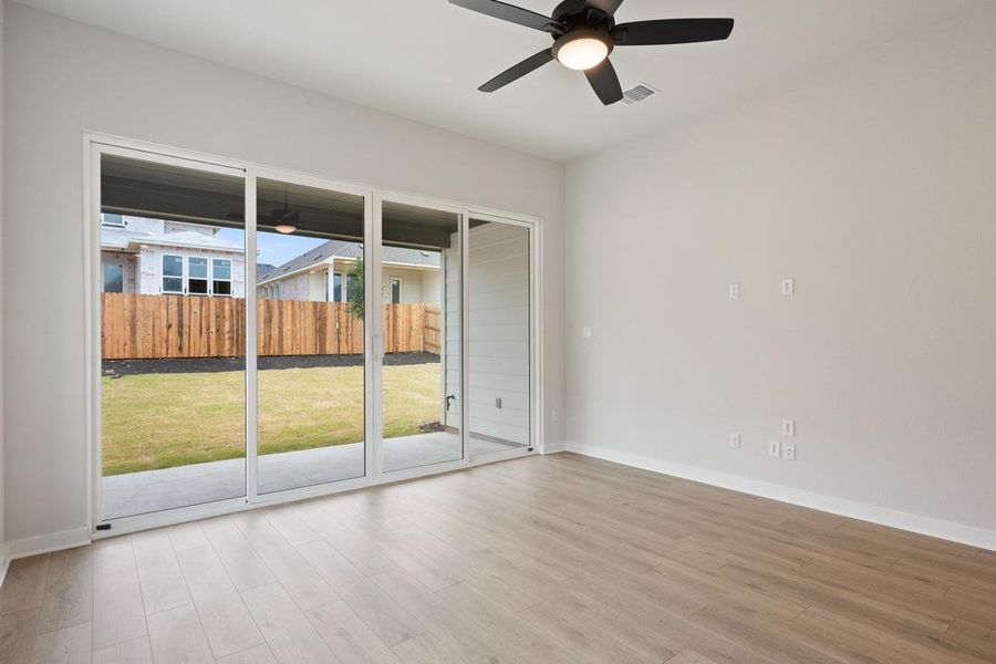 Spacious, unfurnished interior of a new home in Heritage, Dripping Springs (Image 22). Spacious, unfurnished interior of a new home in Heritage, Dripping Springs (Image 22).