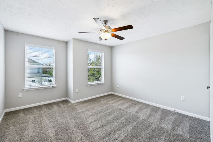 Spacious, unfurnished interior of a new home in Jackson Towne, Murfreesboro (Image 19).