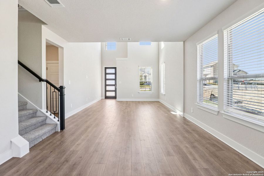 Spacious, unfurnished interior of a new home in Legendary Trails - Premier Series, Cibolo (Image 34).