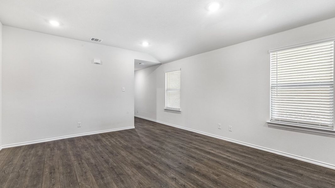 Spacious, unfurnished interior of a new home in Wildcat Ranch, Crandall (Image 22). Spacious, unfurnished interior of a new home in Wildcat Ranch, Crandall (Image 22).