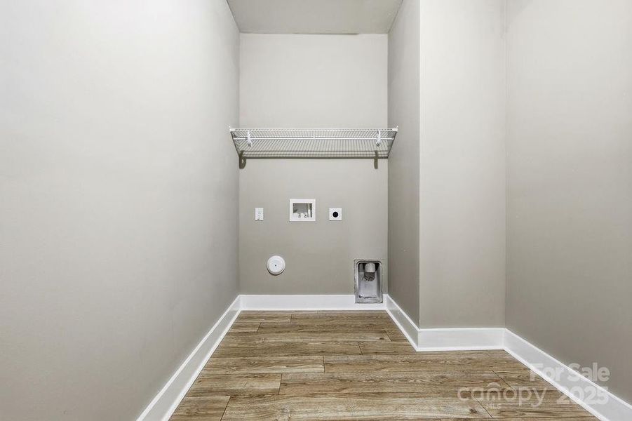 Spacious, unfurnished interior of a new home in , Hendersonville (Image 37).