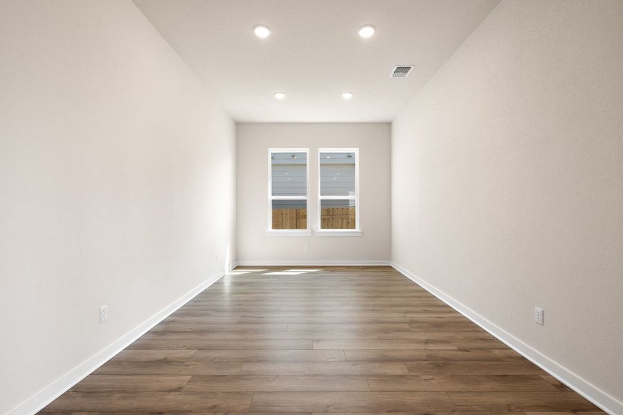 Spacious, unfurnished interior of a new home in Park Central, Georgetown (Image 20).