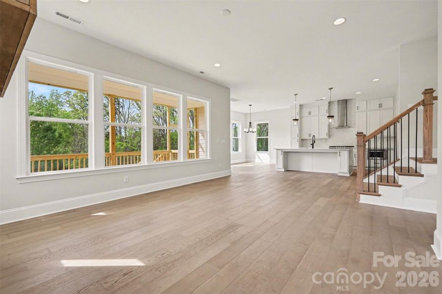 Spacious, unfurnished interior of a new home in Edmunds Farm, Clover (Image 32).