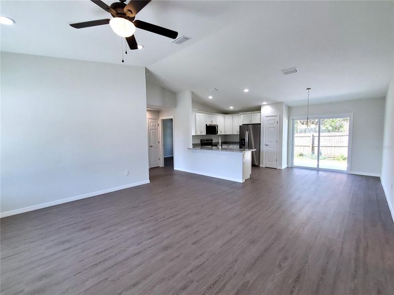 Spacious, unfurnished interior of a new home in , Ocklawaha (Image 14).