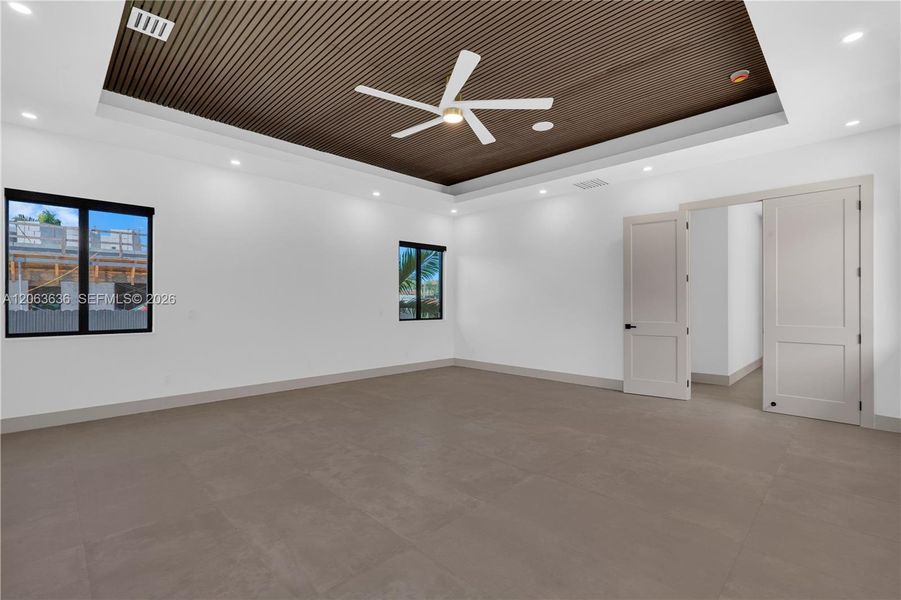 Spacious, unfurnished interior of a new home in , Southwest Ranches (Image 24).