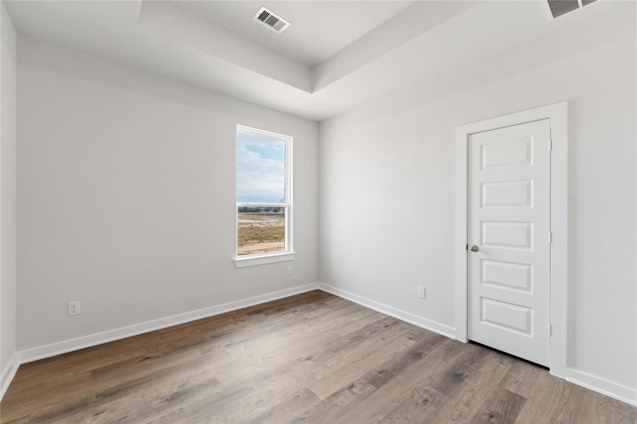 Spacious, unfurnished interior of a new home in Southfork Ranch, Sealy (Image 20).