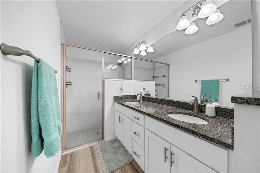 Furnished interior view inside a new home in , Ocklawaha (Image 20).