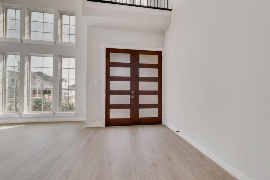 Spacious, unfurnished interior of a new home in Somerset Park, Rockwall (Image 23). Spacious, unfurnished interior of a new home in Somerset Park, Rockwall (Image 23).