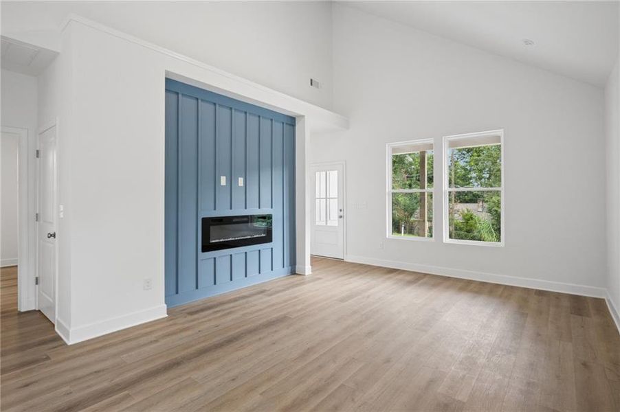 Spacious, unfurnished interior of a new home in , Atlanta (Image 16).
