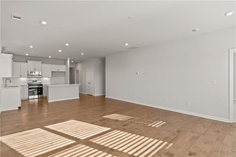 Image 20 of a home in Enclave at Parkway Village.