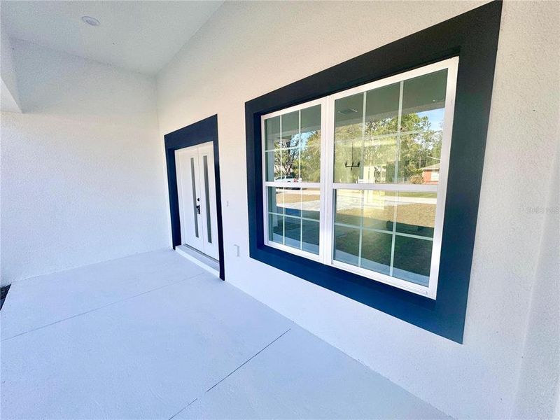 Exterior details and patio area of a home in , Citrus Springs (Image 18).