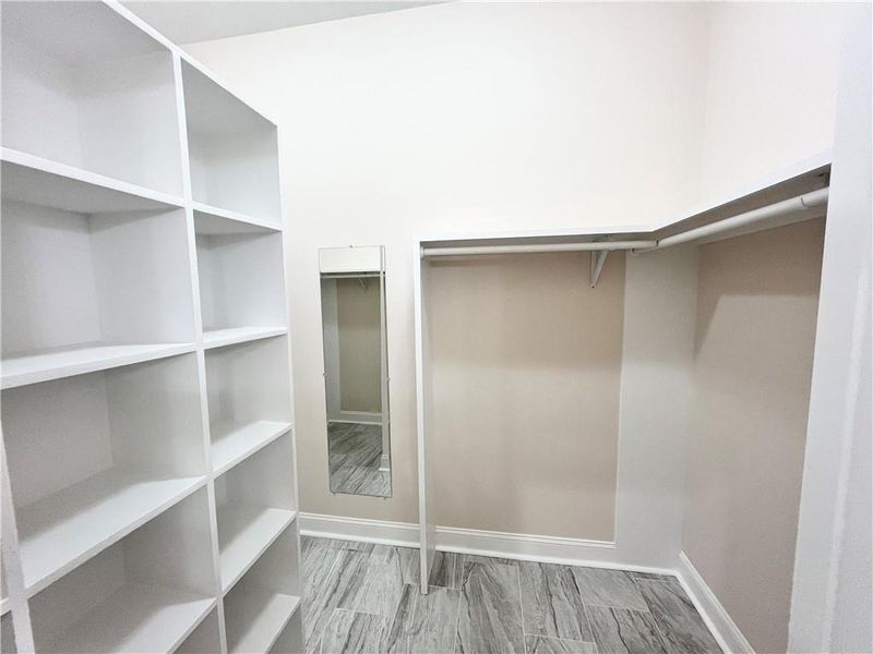 Spacious, unfurnished interior of a new home in , Griffin (Image 13).