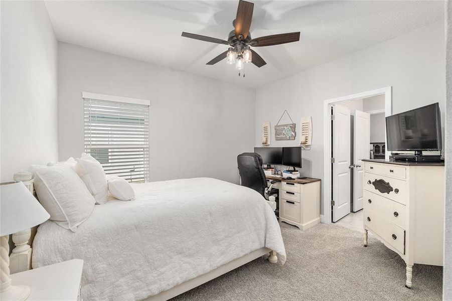Furnished interior view inside a new home in Finley Woods, Gainesville (Image 21). Furnished interior view inside a new home in Finley Woods, Gainesville (Image 21).