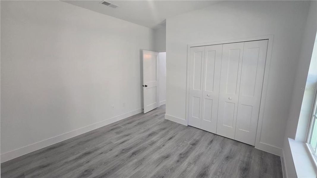 Spacious, unfurnished interior of a new home in , Citrus Springs (Image 28).