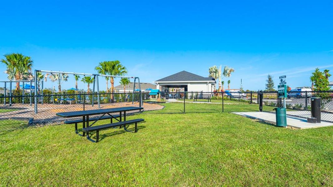 Community amenities in Indigo Creek, Apollo Beach (Image 82).