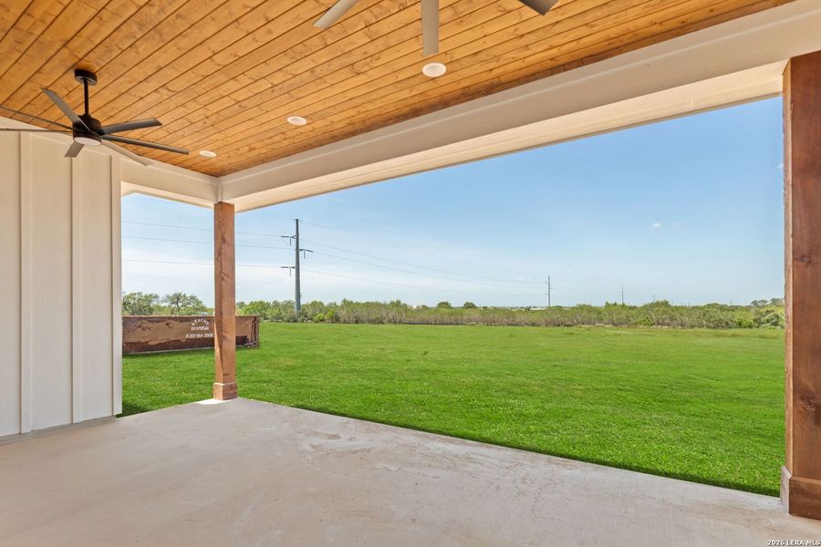 Exterior details and patio area of a home in , Seguin (Image 3).