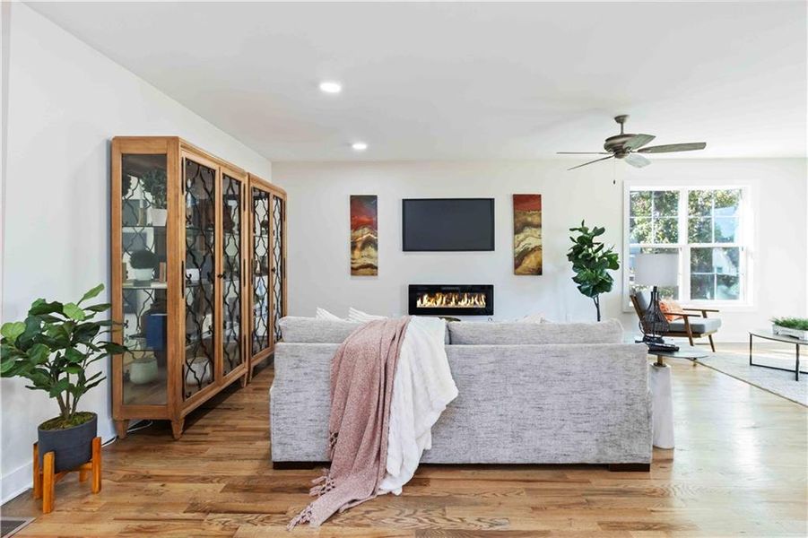 Furnished interior view inside a new home in , Atlanta (Image 10).