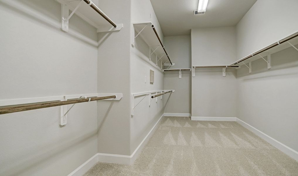 Huge owner's walk-in closet