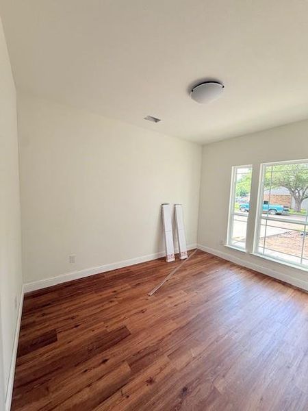 Spacious, unfurnished interior of a new home in , Grapevine (Image 14).