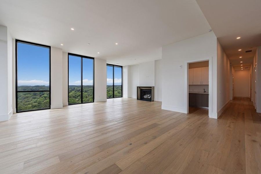 Spacious, unfurnished interior of a new home in The Dillon Buckhead, Atlanta (Image 41).