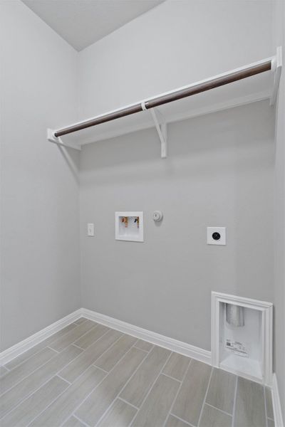 Spacious, unfurnished interior of a new home in Crescent Bluff, Georgetown (Image 24). Spacious, unfurnished interior of a new home in Crescent Bluff, Georgetown (Image 24).