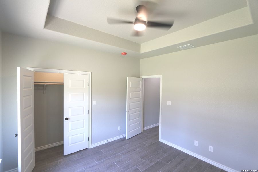 Spacious, unfurnished interior of a new home in , La Vernia (Image 18).