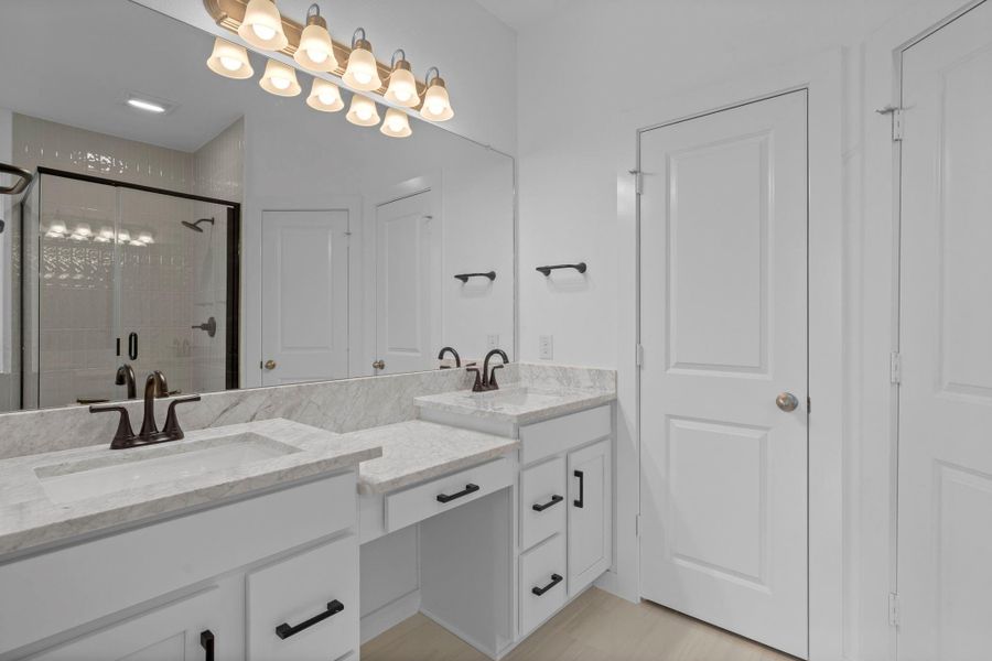 Furnished interior view inside a new home in , Missouri City (Image 11).