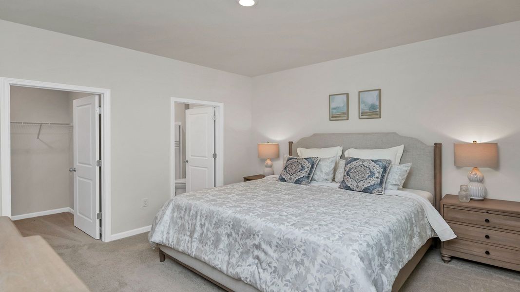 Furnished interior view inside a new home in Grand Oaks, Columbia (Image 14).