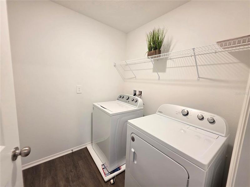 Close-up of interior finishes inside a home in Broadleaf, Parrish (Image 48).