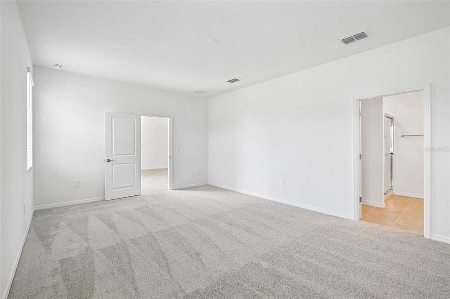 Spacious, unfurnished interior of a new home in Southpointe, Palmetto (Image 12).