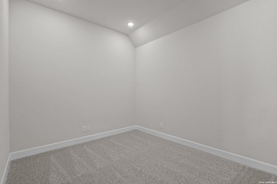 Spacious, unfurnished interior of a new home in Homestead, Schertz (Image 30).