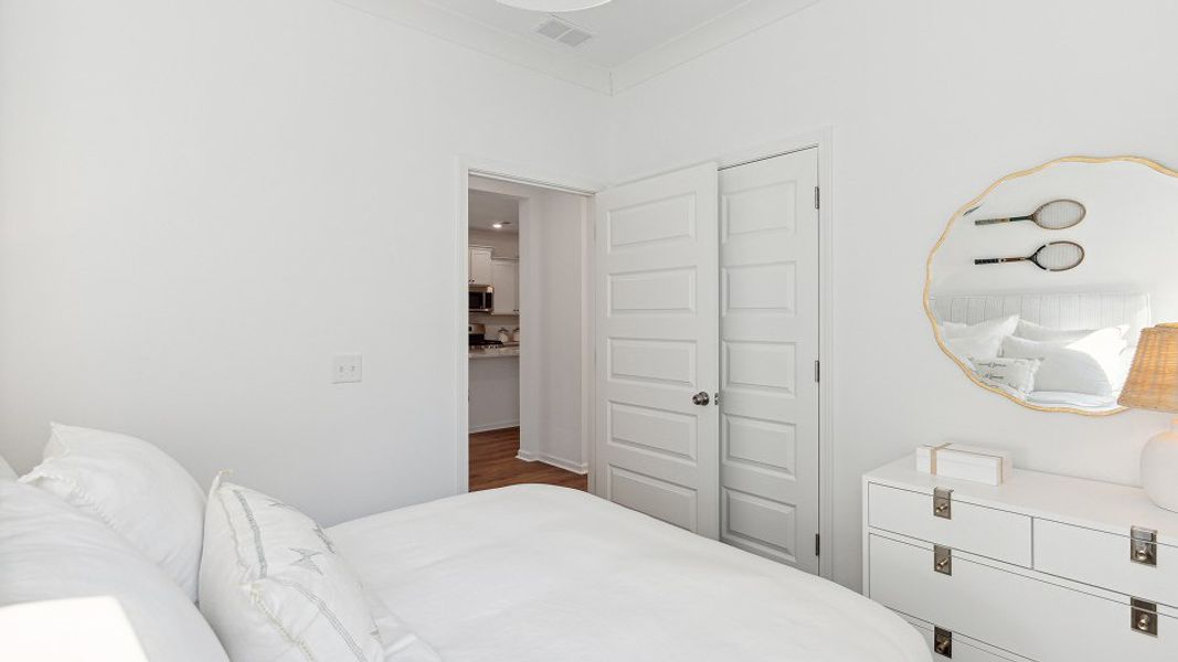 1429 Drake Bed2 2of2 6 3 25