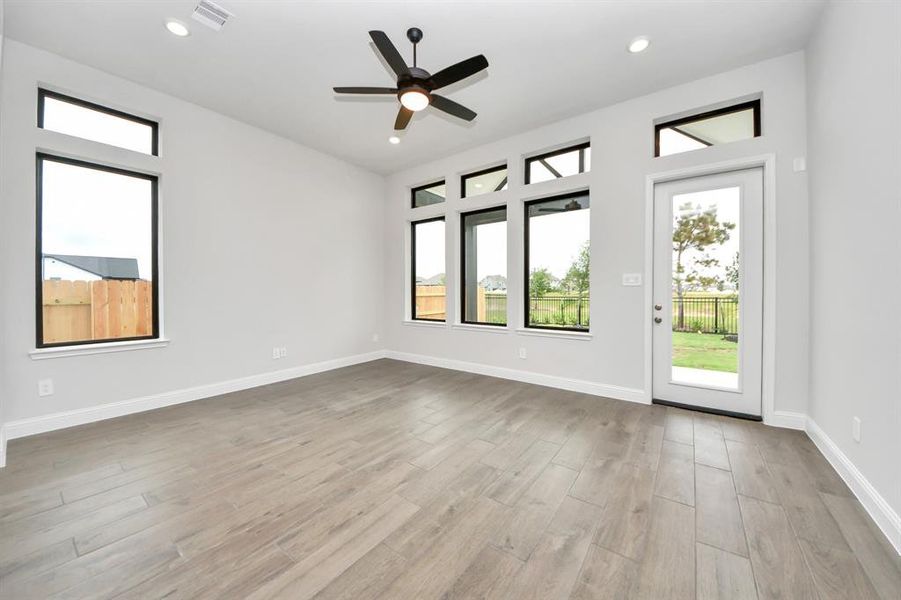 Spacious, unfurnished interior of a new home in Elyson: Elyson Duets, Katy (Image 19). Spacious, unfurnished interior of a new home in Elyson: Elyson Duets, Katy (Image 19).