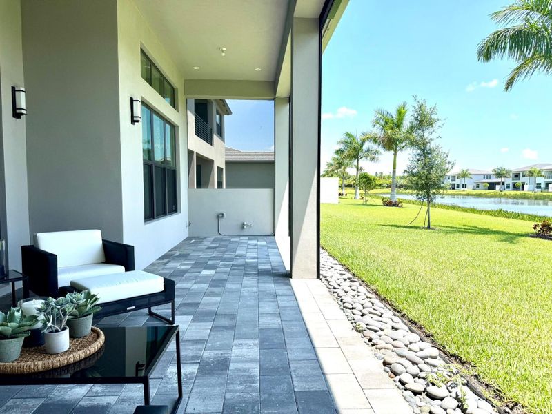 Exterior details and patio area of a home in , Boca Raton (Image 19).