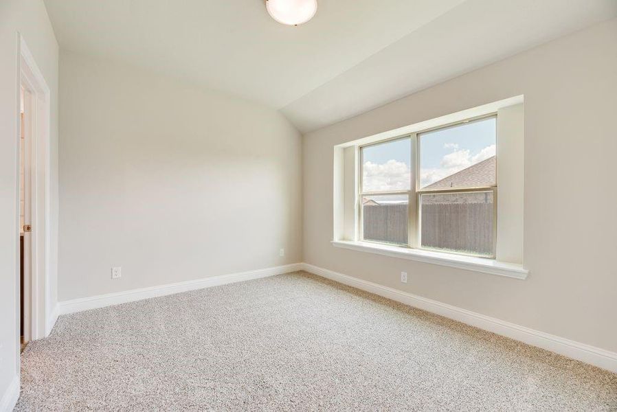 Spacious, unfurnished interior of a new home in , Collinsville (Image 9).