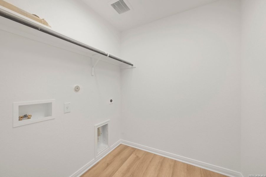 Spacious, unfurnished interior of a new home in Greenspoint Heights, Seguin (Image 37). Spacious, unfurnished interior of a new home in Greenspoint Heights, Seguin (Image 37).