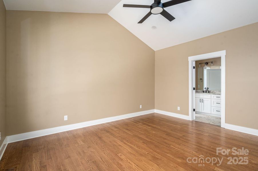 Spacious, unfurnished interior of a new home in , Maiden (Image 10).