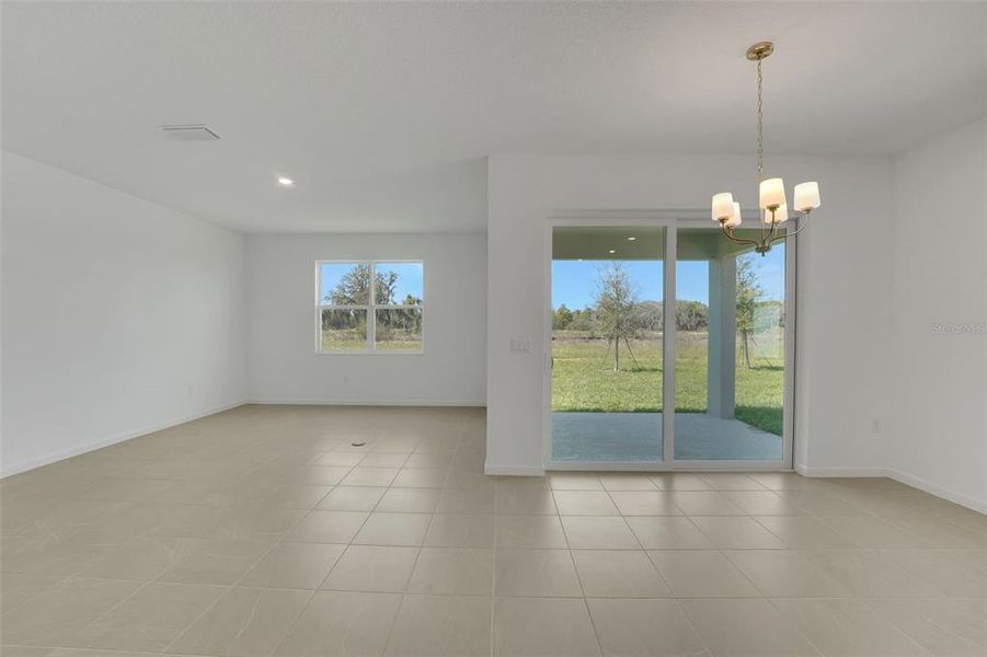 Spacious, unfurnished interior of a new home in Willowbrook North, Winter Haven (Image 34).