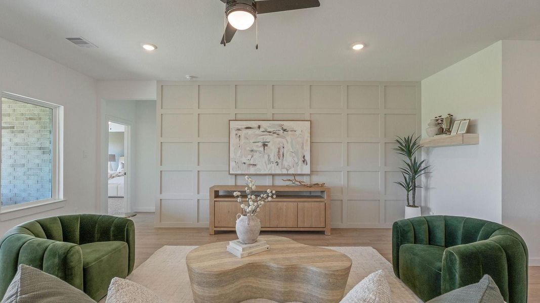 Furnished interior view inside a new home in Riverside Estates, Mont Belvieu (Image 15).