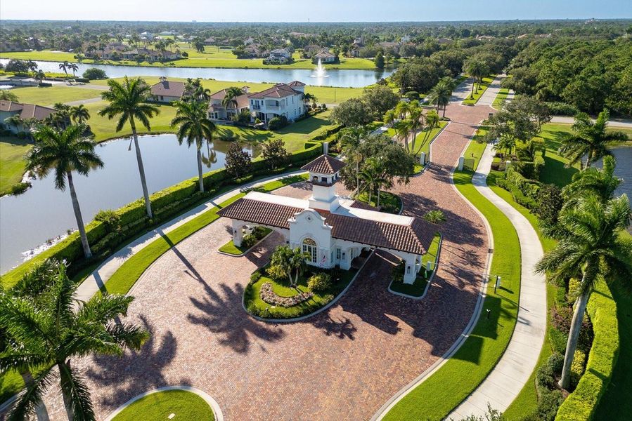 Community amenities in Tesoro Club, Port St. Lucie (Image 43).