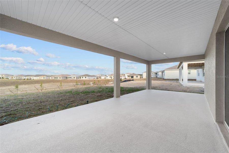 Exterior details and patio area of a home in Calesa Township, Ocala (Image 26).