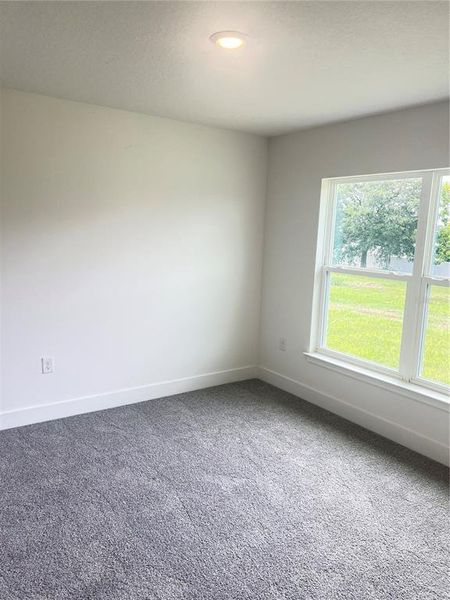 Spacious, unfurnished interior of a new home in Hill Country Estates, Dade City (Image 4).