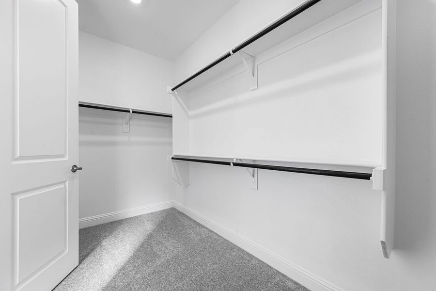 Spacious, unfurnished interior of a new home in South Oak 50s, Oak Point (Image 25).