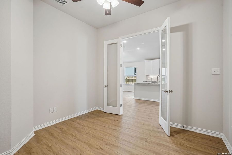 Spacious, unfurnished interior of a new home in Piedmont, San Antonio (Image 17).