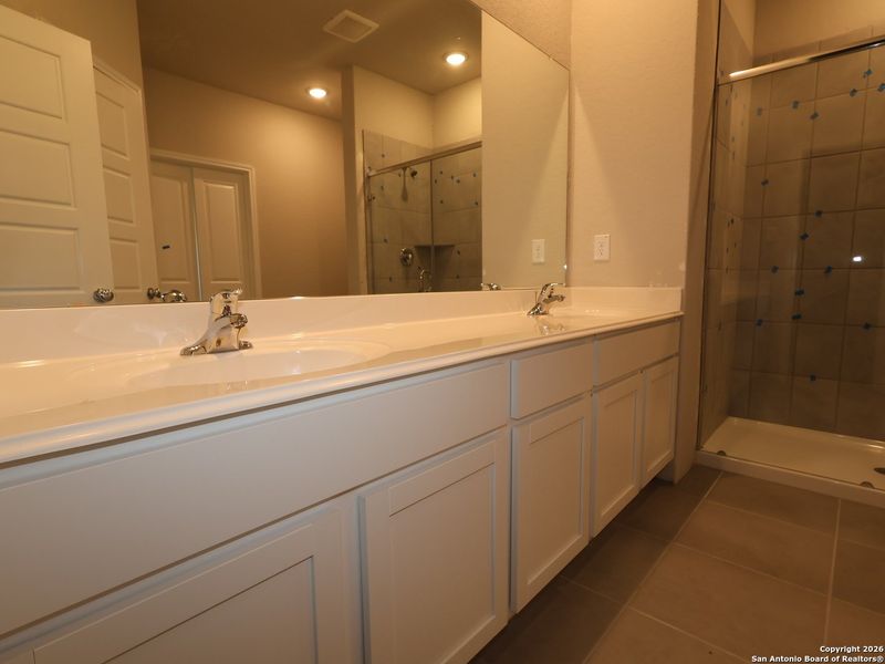 Furnished interior view inside a new home in Winding Brook, San Antonio (Image 10).