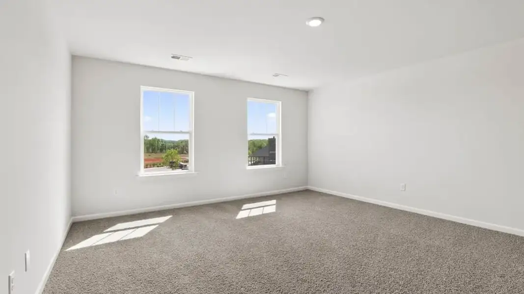 Spacious, unfurnished interior of a new home in Russell Place, Spartanburg (Image 33).