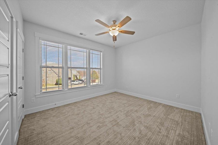 Spacious, unfurnished interior of a new home in Lakeside at Blue Ridge Plantation, Taylors (Image 25).