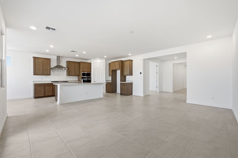 Spacious, unfurnished interior of a new home in Miravida, Surprise (Image 8).