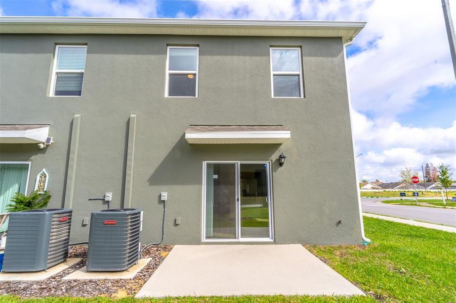 Exterior details and patio area of a home in , Davenport (Image 25).